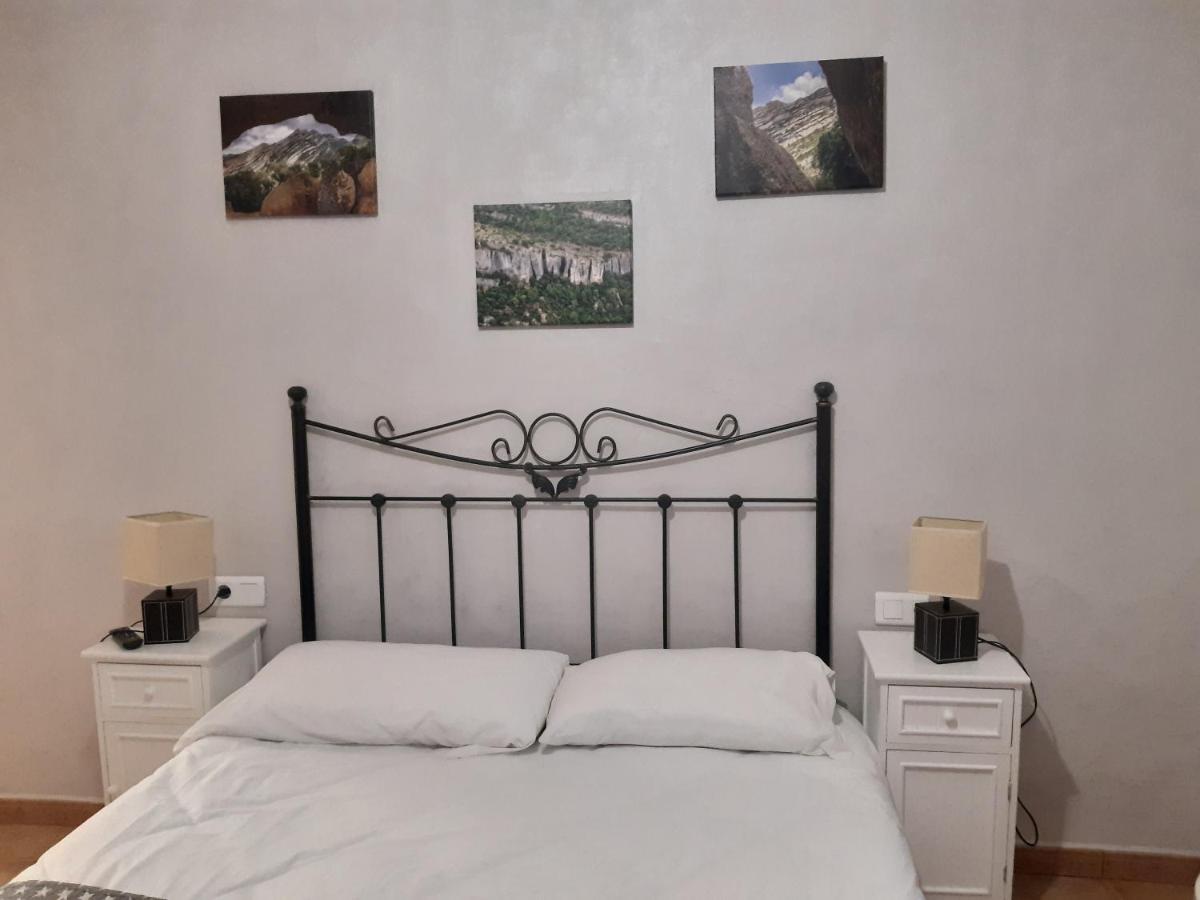 Fonda Toldra Hotell Ulldemolins Exteriör bild